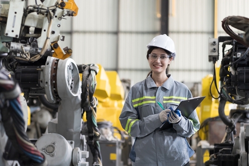 woman with clipboard industrial RTLS